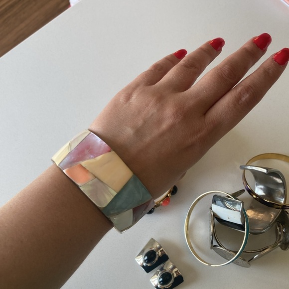 Vintage Bangle and earring bundle - Picture 6 of 7